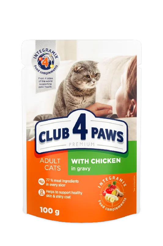 CLUB 4 PAWS Premium Pouches with Chicken in Gravy